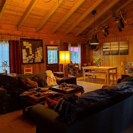 The Red Rooster Lodge Кълтървил Екстериор снимка