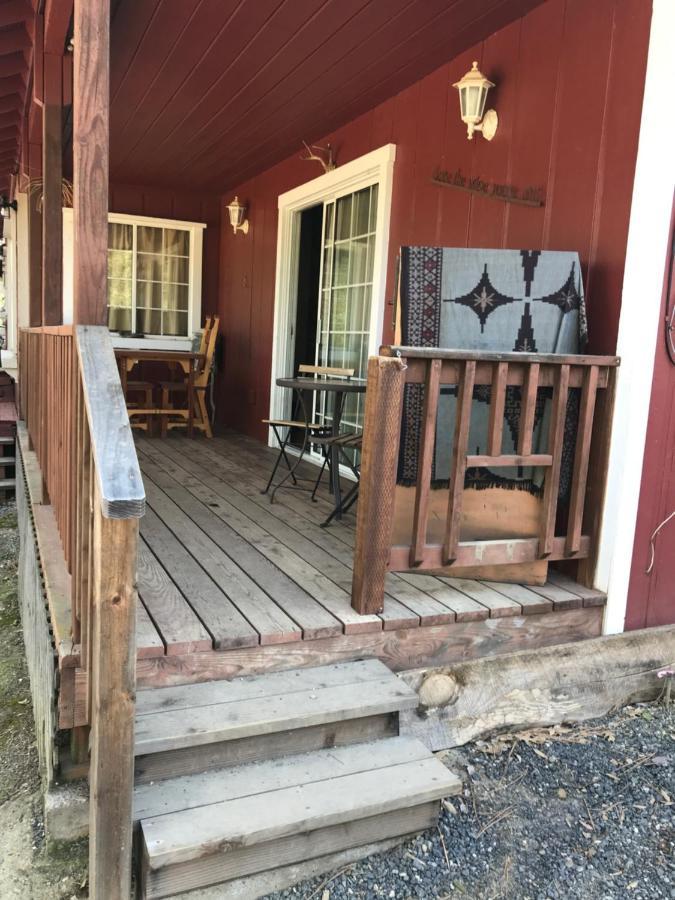The Red Rooster Lodge Кълтървил Екстериор снимка