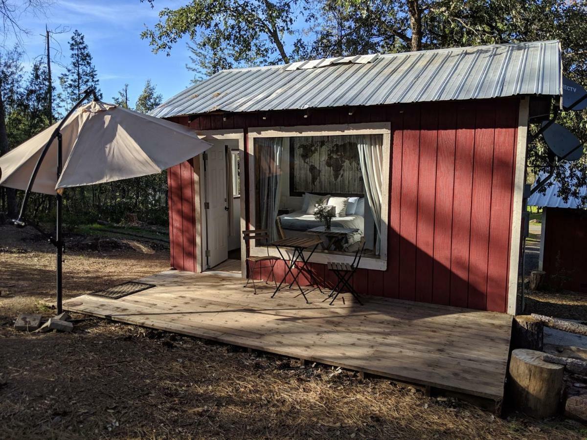 The Red Rooster Lodge Кълтървил Екстериор снимка