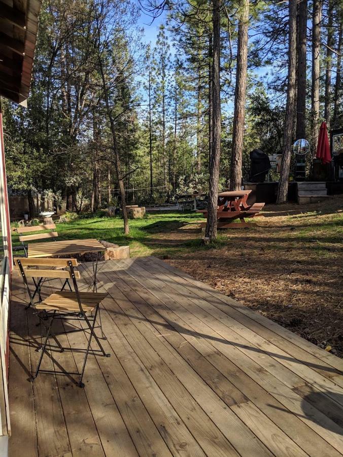 The Red Rooster Lodge Кълтървил Екстериор снимка